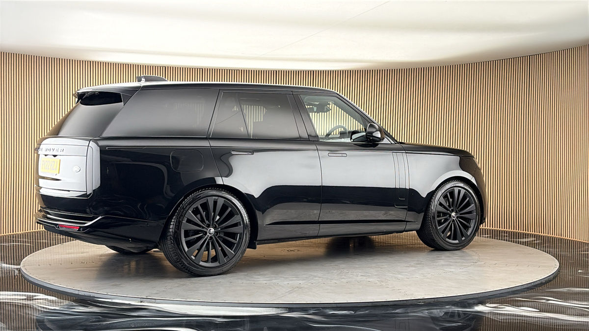 More views of Land Rover Range Rover