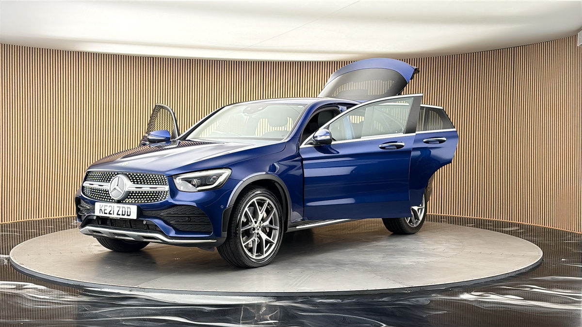 More views of Mercedes-Benz GLC