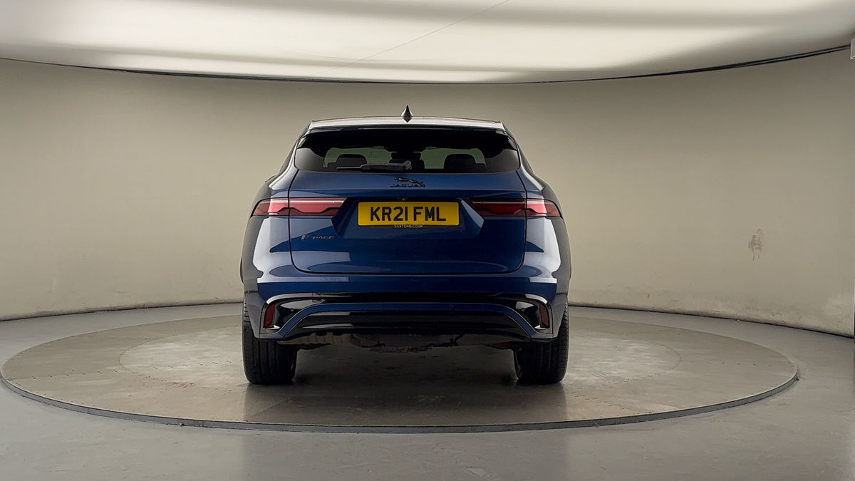 Jaguar F-PACE Image 4