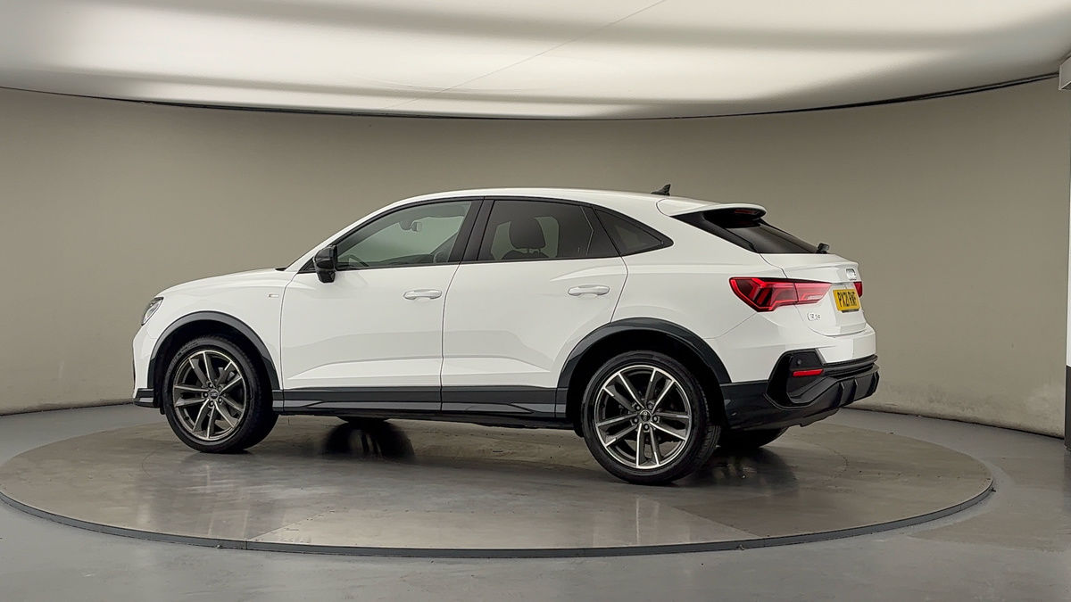 More views of Audi Q3