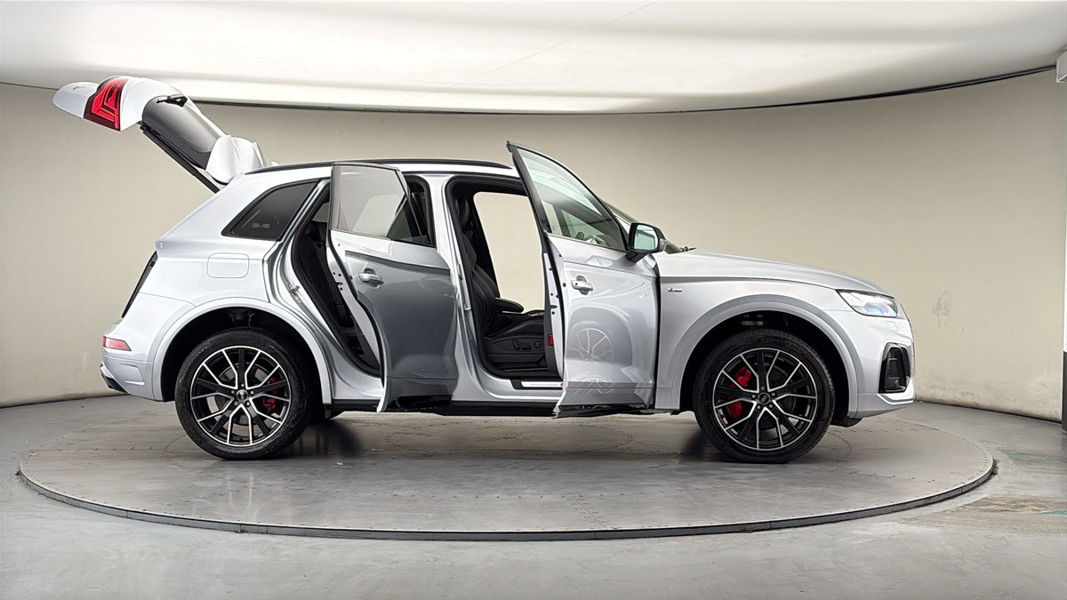 More views of Audi Q5
