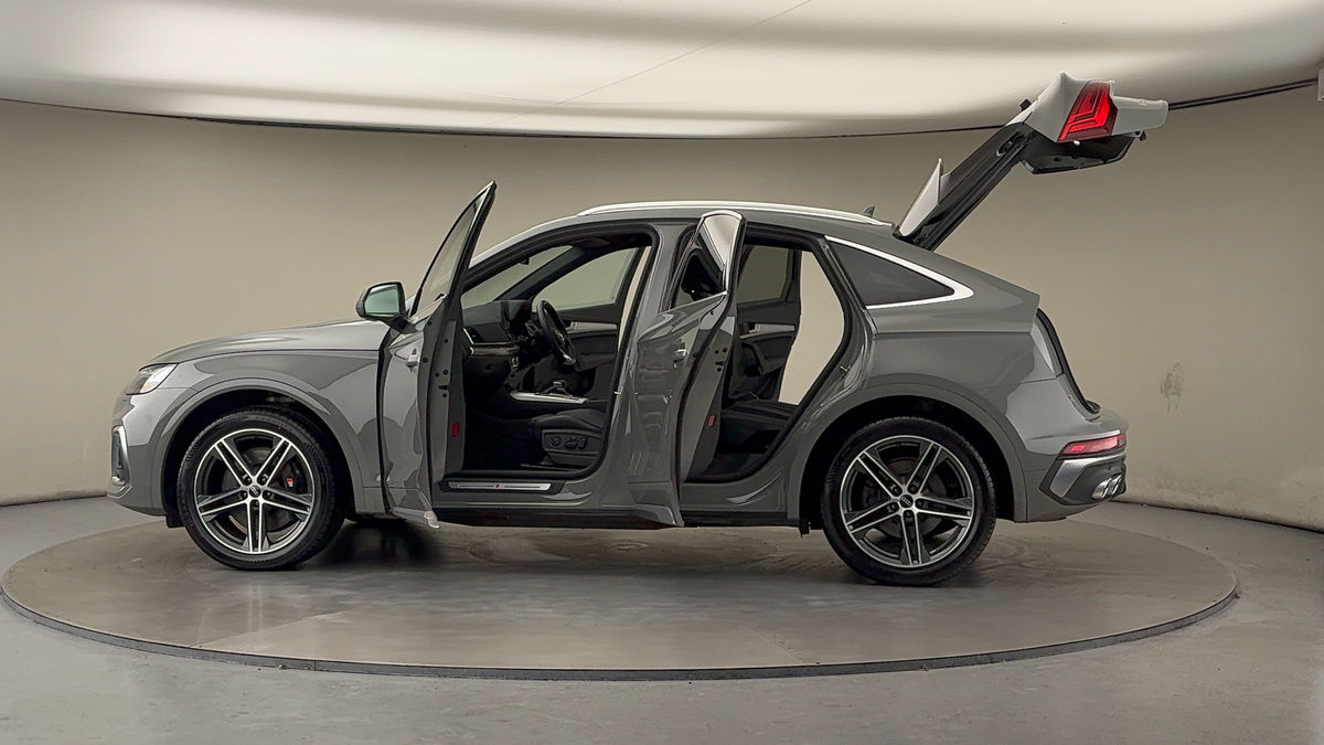 More views of Audi SQ5