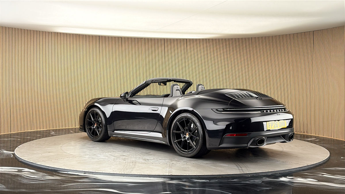 More views of Porsche 911