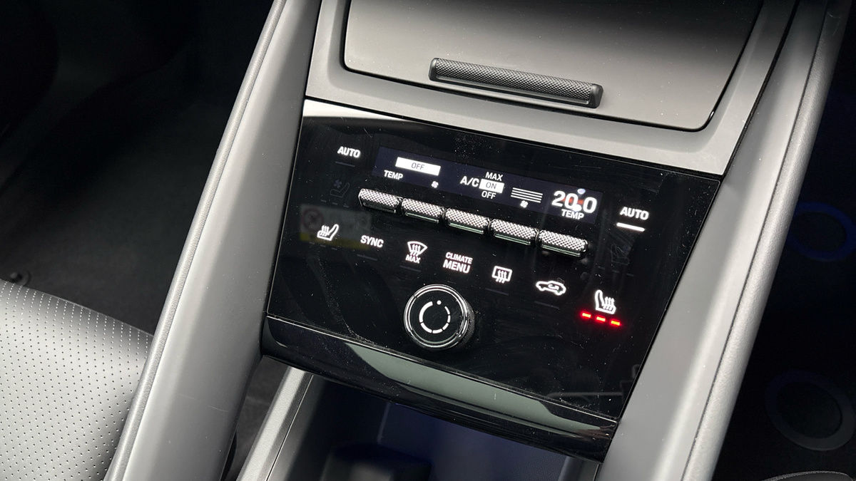 Porsche Macan Image 25