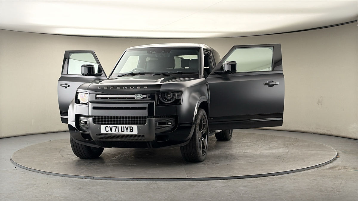 More views of Land Rover Defender 90