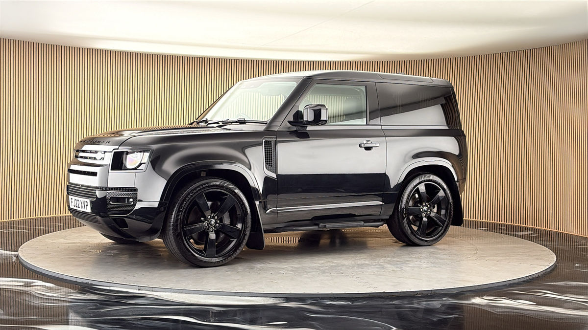 More views of Land Rover Defender 90