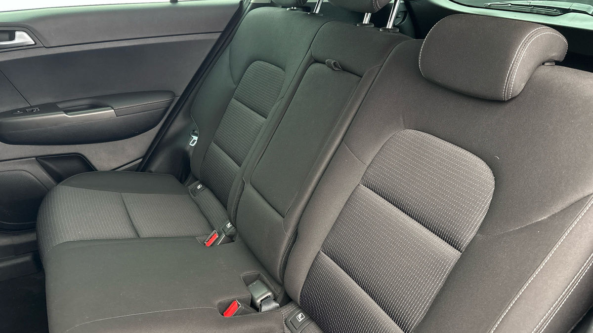 Kia Sportage Image 8