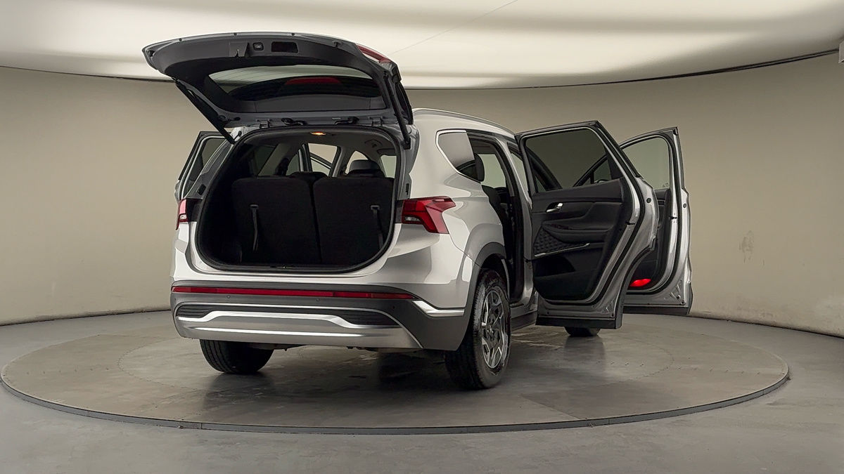 More views of Hyundai Santa Fe