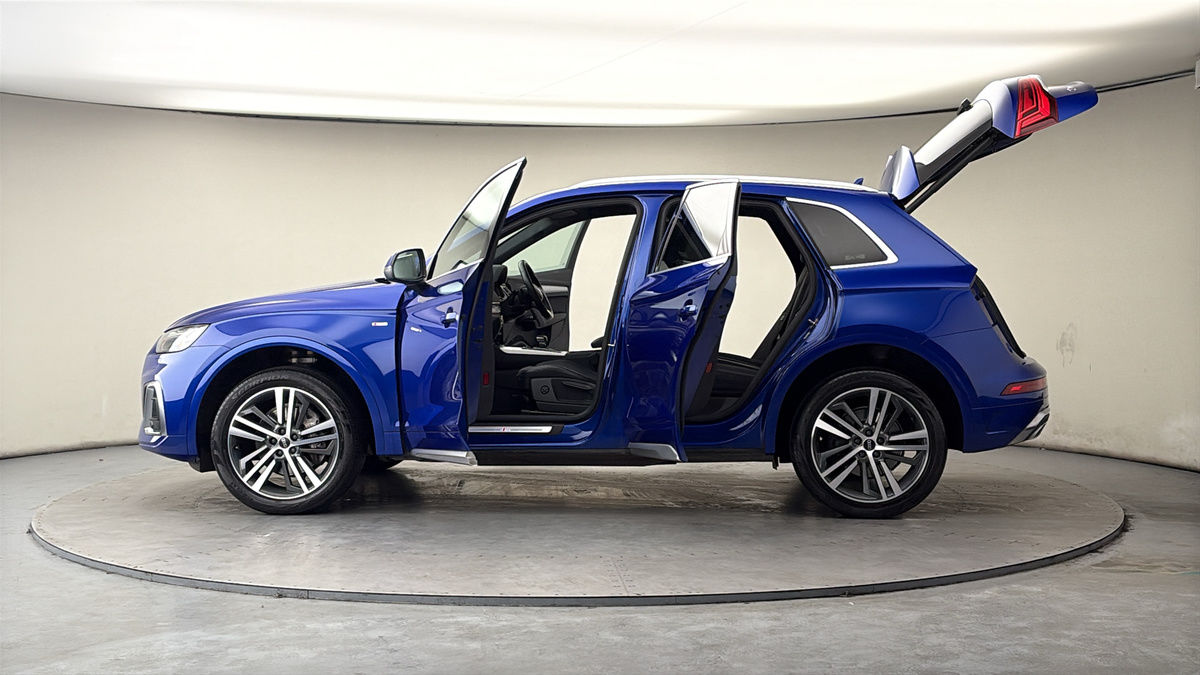 More views of Audi Q5