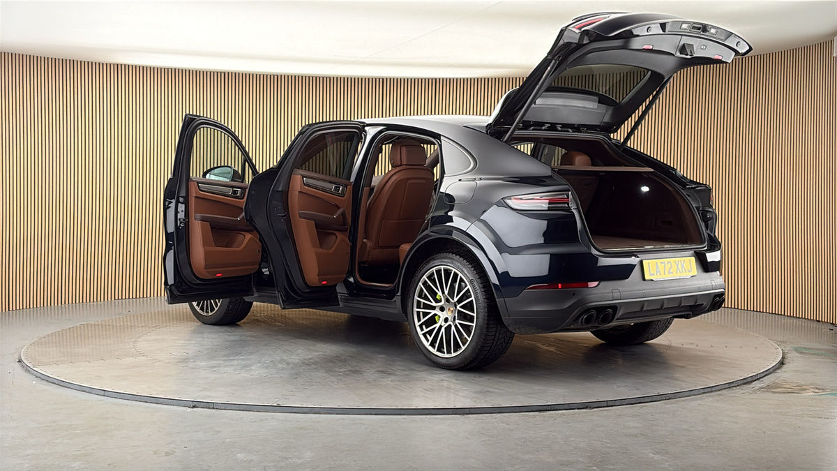 More views of Porsche Cayenne