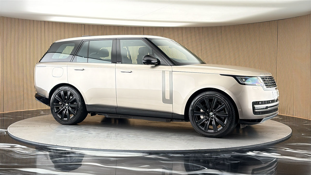 More views of Land Rover Range Rover