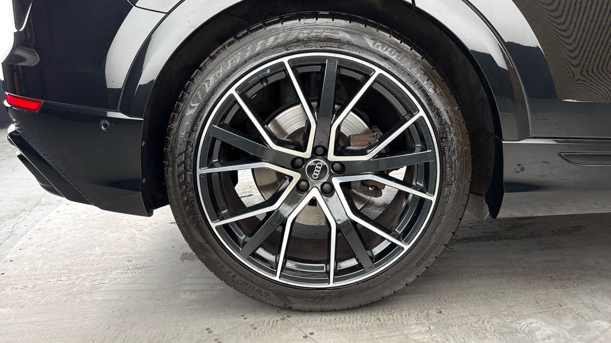 Audi Q8 Image 10