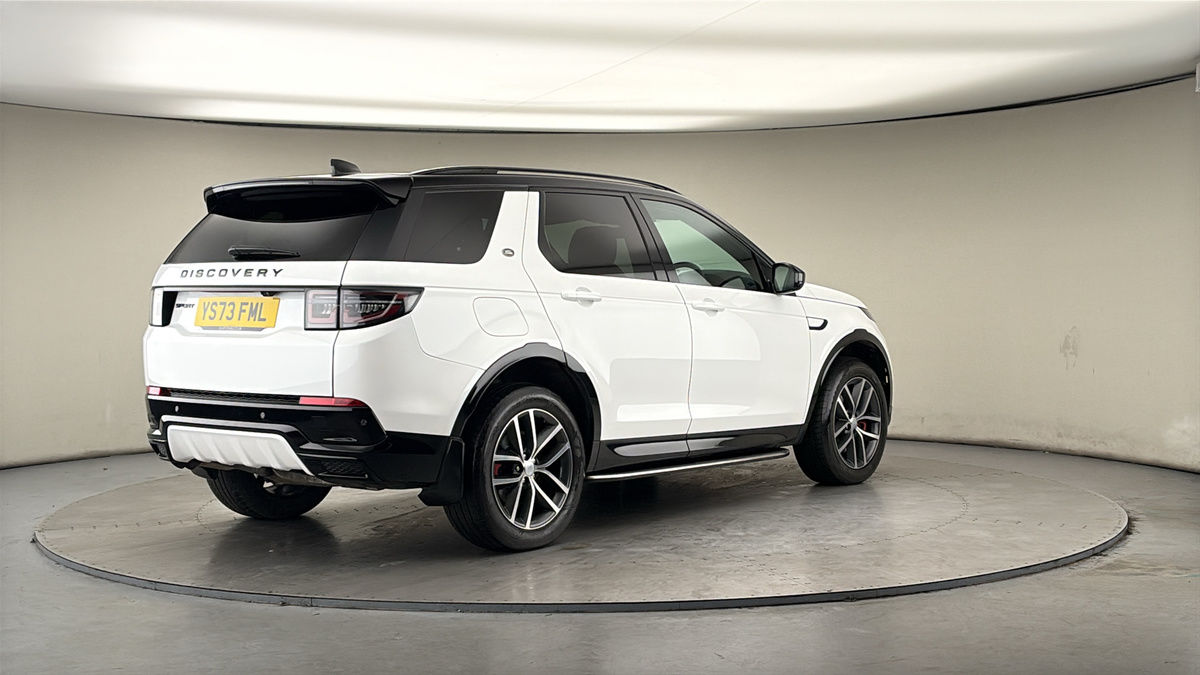 Land Rover Discovery Sport Image 21