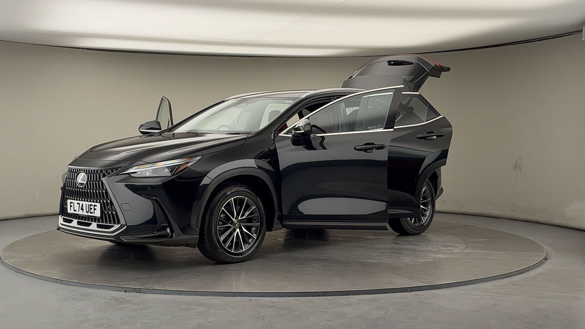 Lexus NX Image 22
