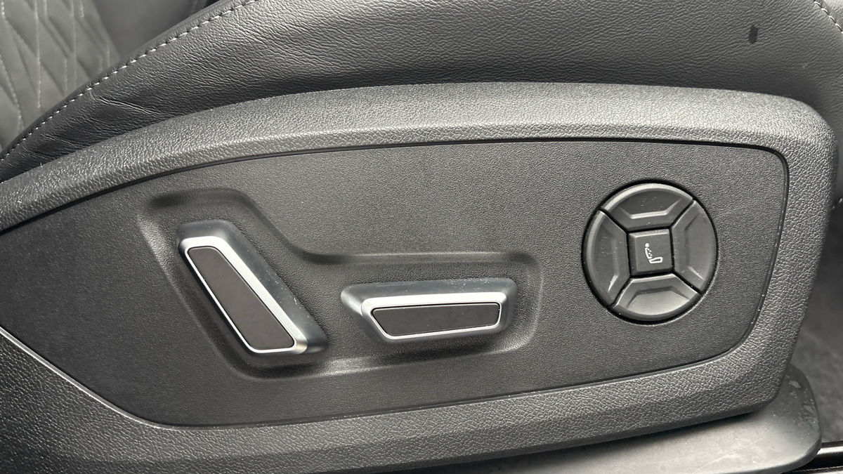 Audi Q6 e-tron Image 25