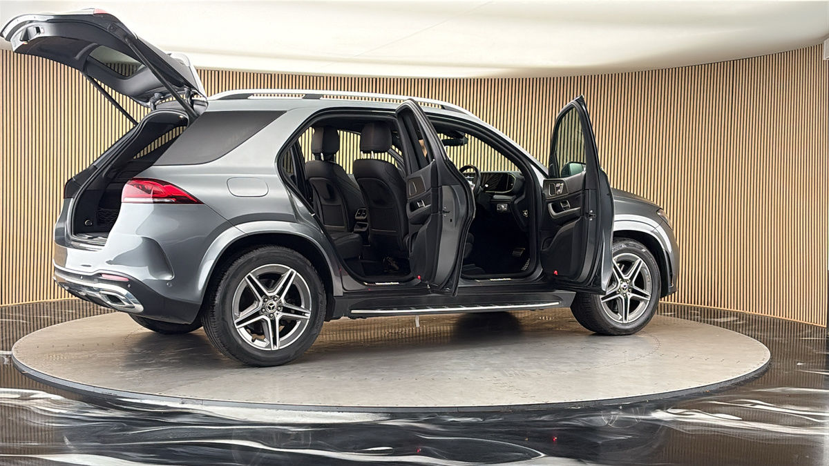 More views of Mercedes-Benz GLE