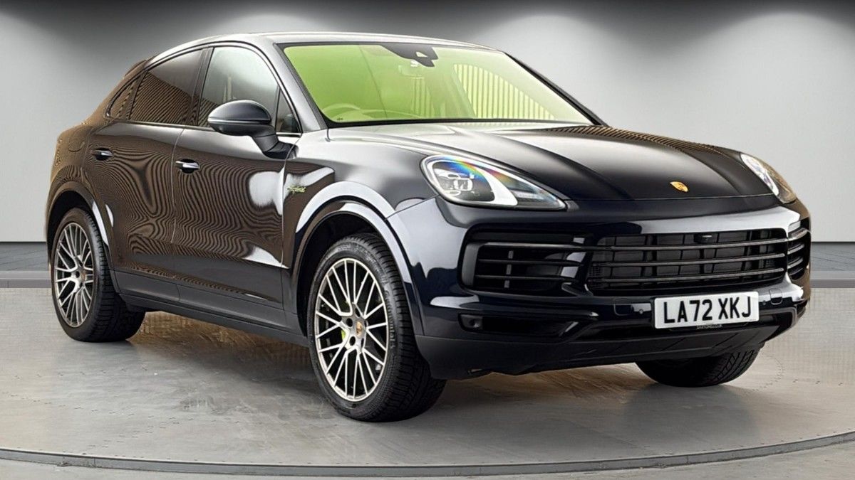 Porsche Cayenne Sticky Header Image