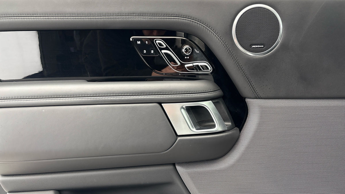 Land Rover Range Rover Image 19