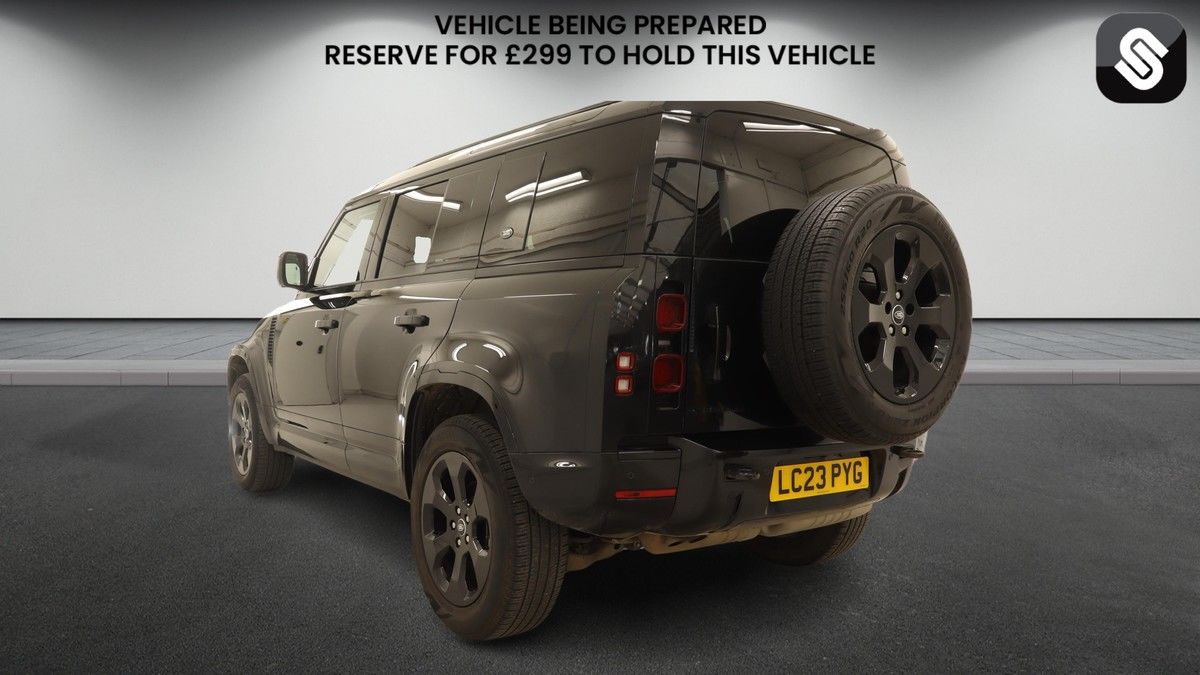 Land Rover Defender 110 Image 3