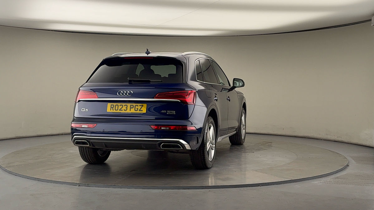 More views of Audi Q5