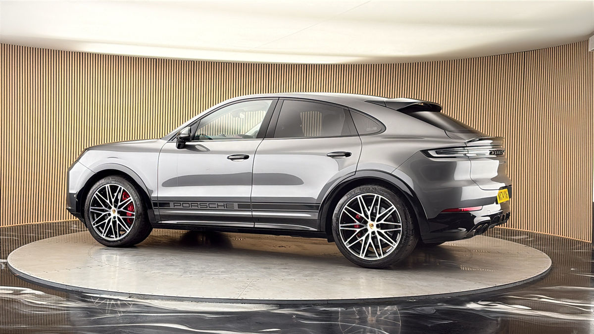 More views of Porsche Cayenne