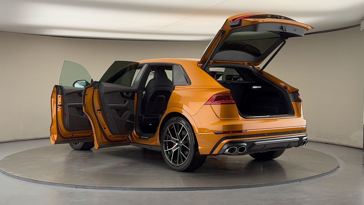 More views of Audi SQ8