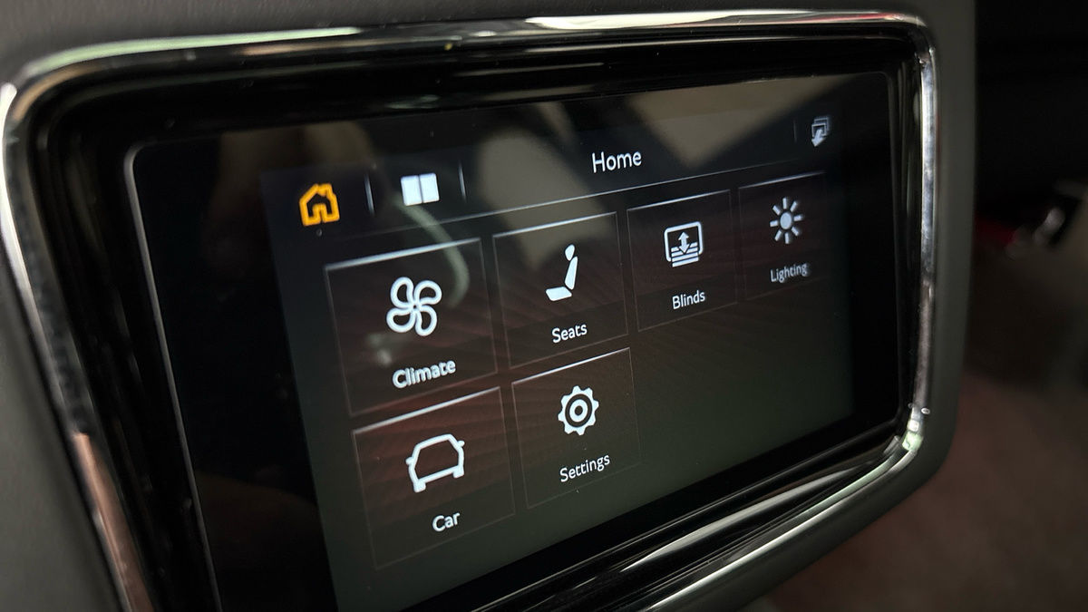 Bentley Bentayga Image 60