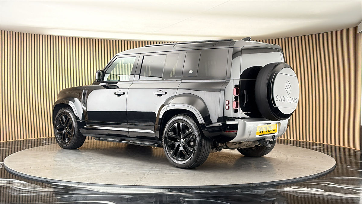 More views of Land Rover Defender 110