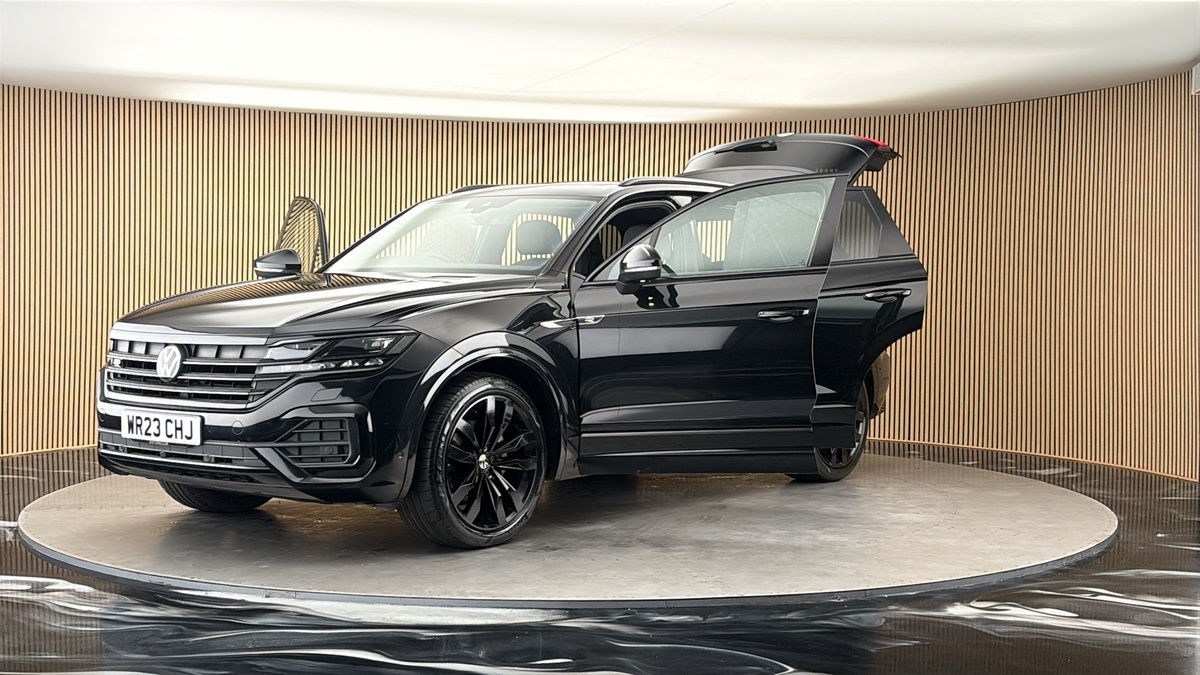 More views of Volkswagen Touareg