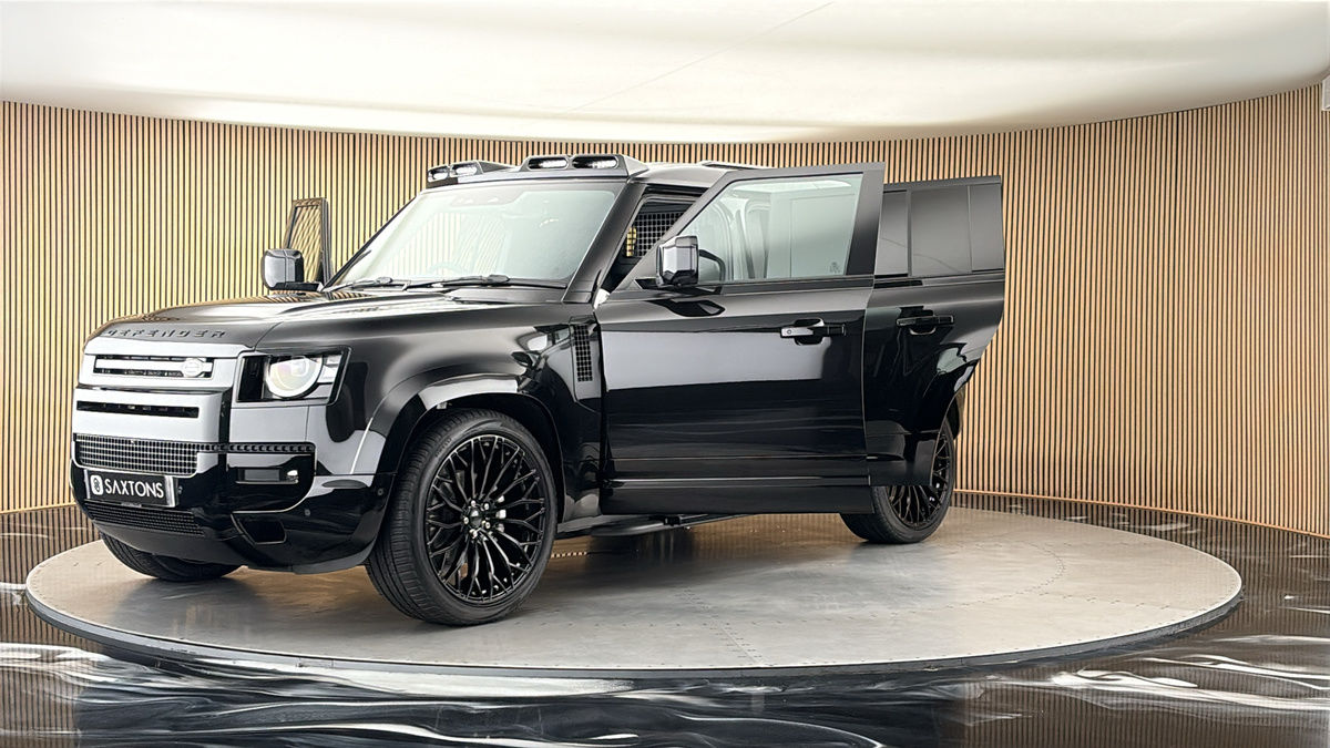More views of Land Rover Defender 110