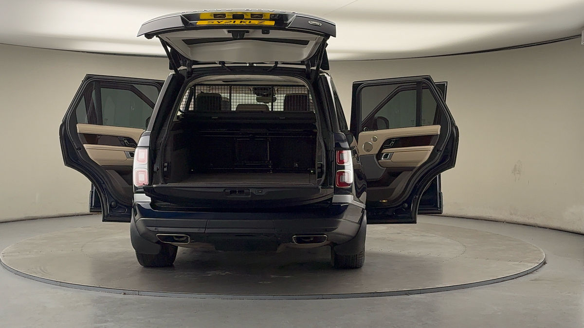 More views of Land Rover Range Rover