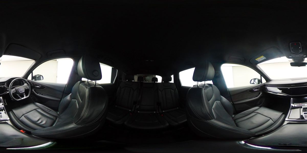 More views of Audi Q7