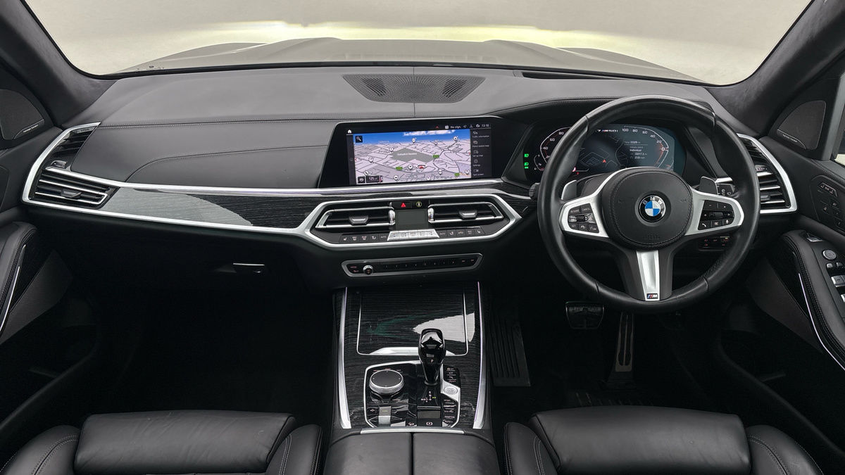 BMW X7 Image 12