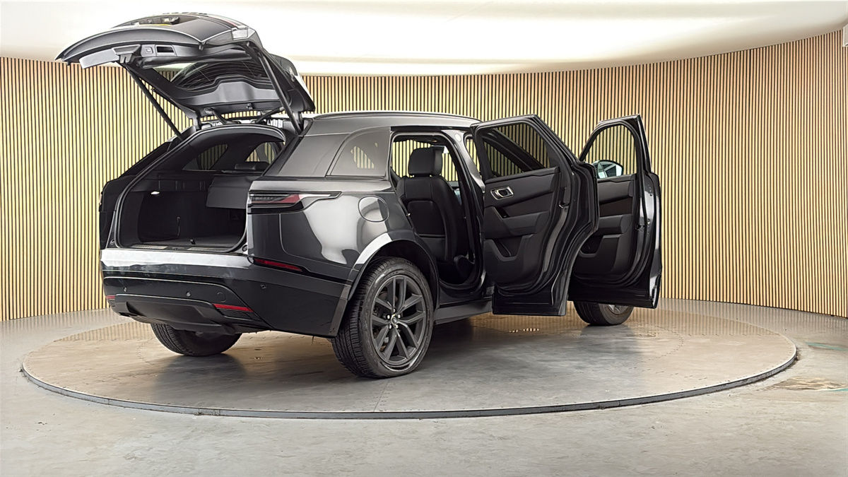 More views of Land Rover Range Rover Velar