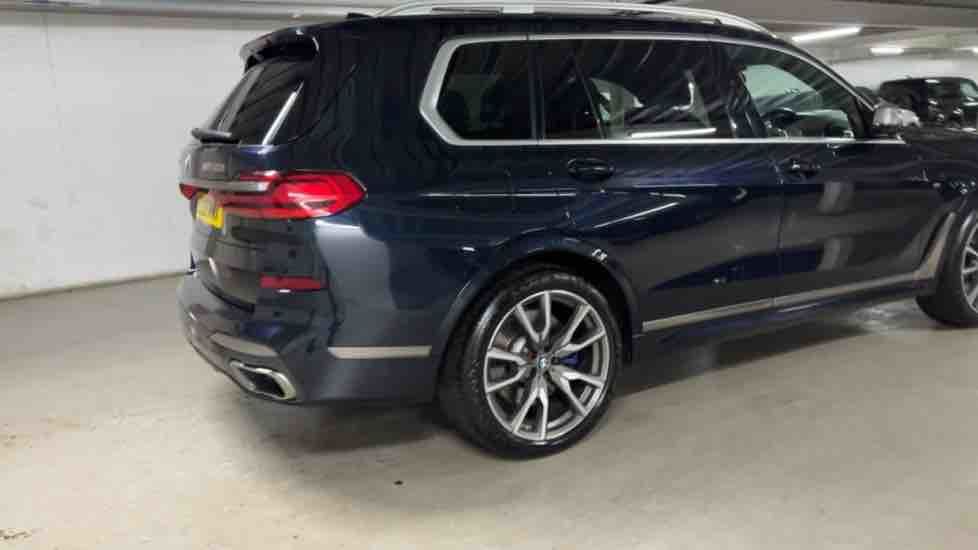 More views of BMW X7