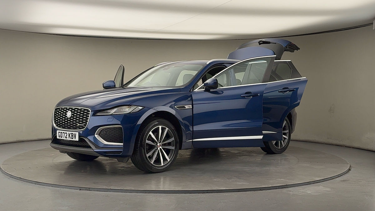 Jaguar F-PACE Image 22