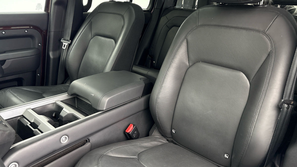 Land Rover Defender 110 Urban Image 7