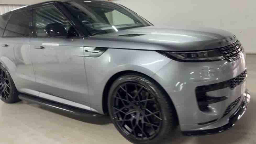 More views of Land Rover Range Rover Sport