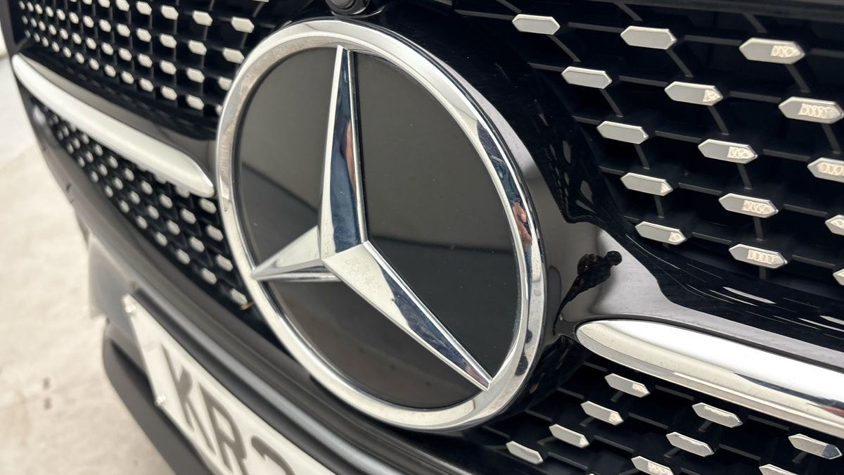 Mercedes-Benz E Class Image 24