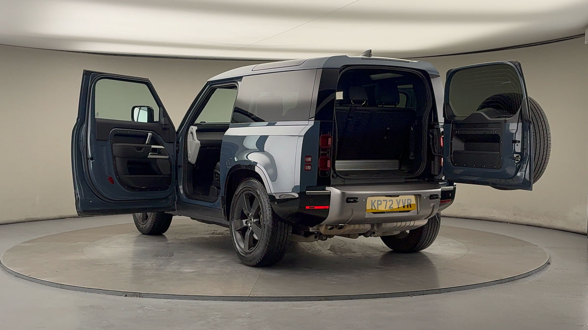 Land Rover Defender 90 Image 23