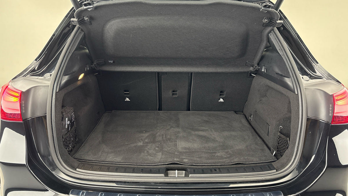 Mercedes-Benz EQA Image 11