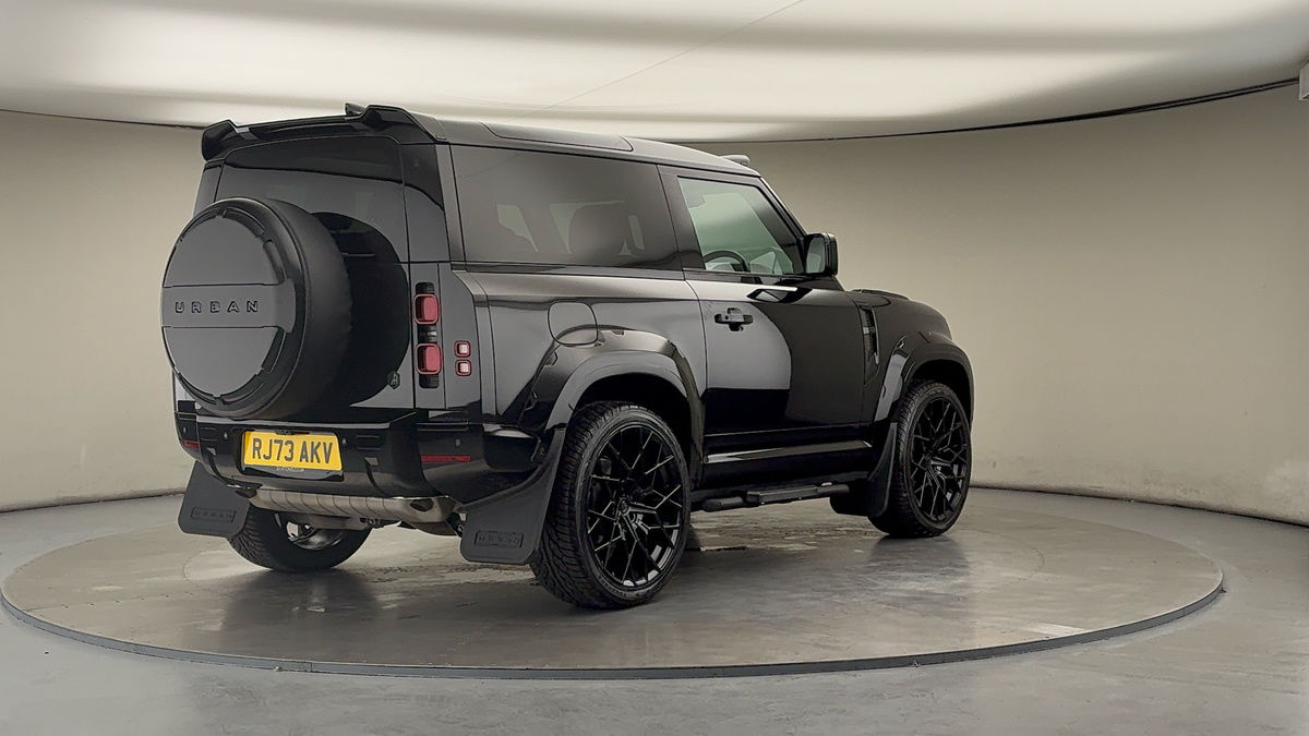 More views of Land Rover Defender 90