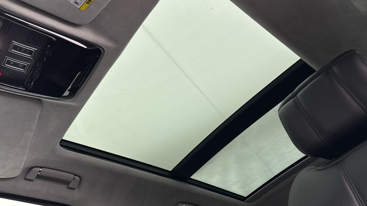 Land Rover Range Rover Image 6