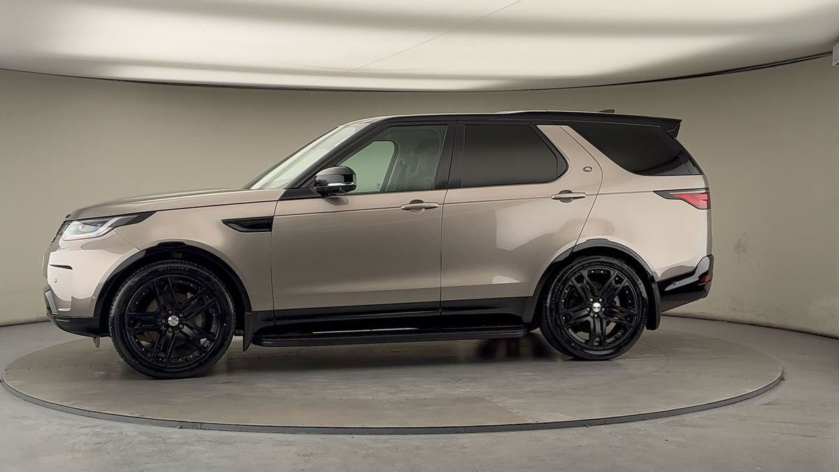 More views of Land Rover Discovery