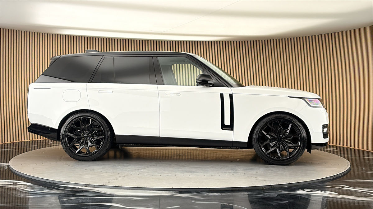 More views of Land Rover Range Rover