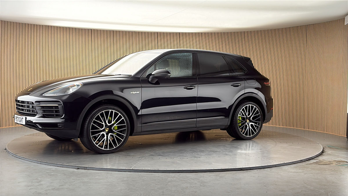 More views of Porsche Cayenne