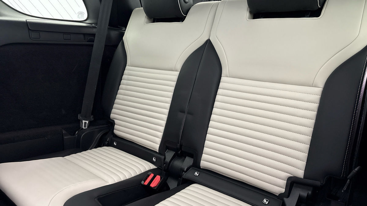 Land Rover Discovery Image 25