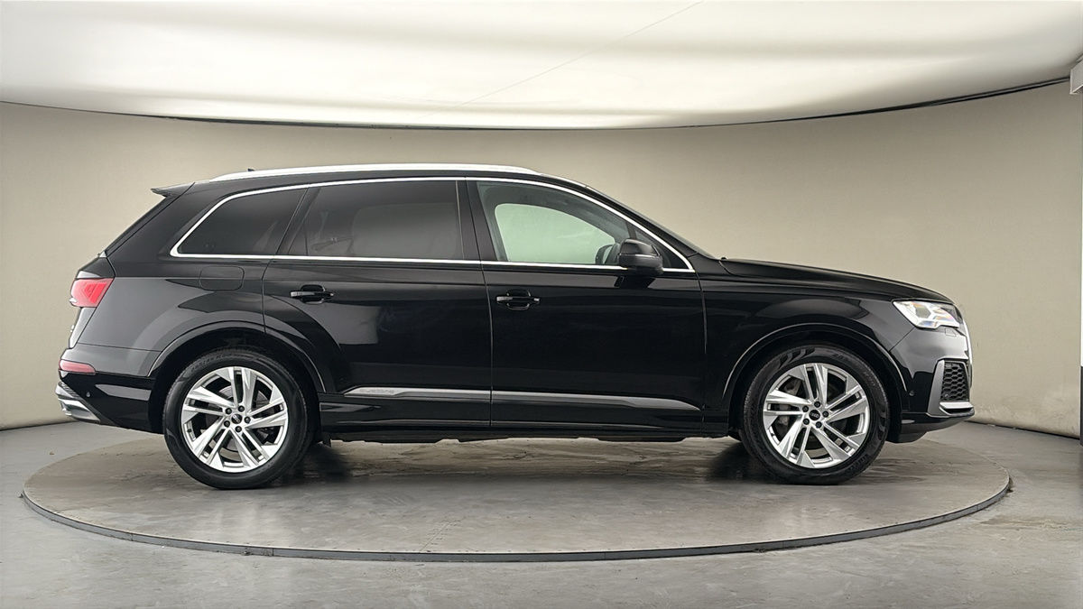 Audi Q7 Image 16