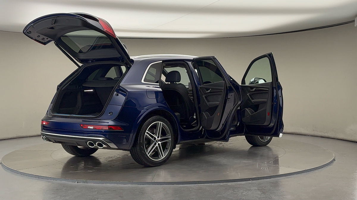 More views of Audi SQ5