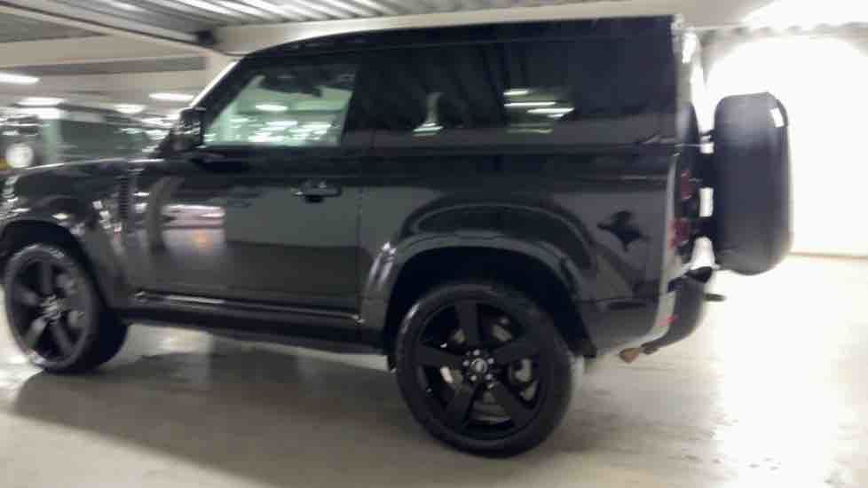 More views of Land Rover Defender 90